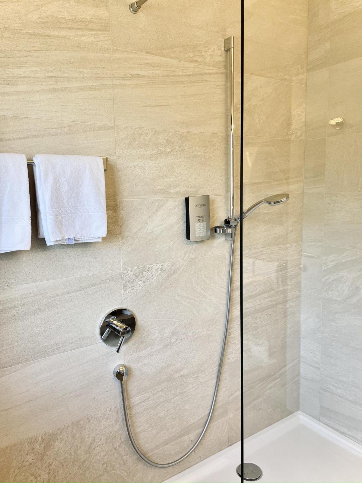 Hotel Am Wolfgrubenersee โซปราบอลซาโน ภายนอก รูปภาพ