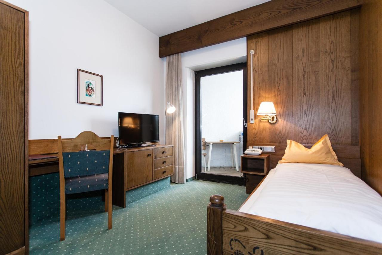 Hotel Am Wolfgrubenersee โซปราบอลซาโน ภายนอก รูปภาพ