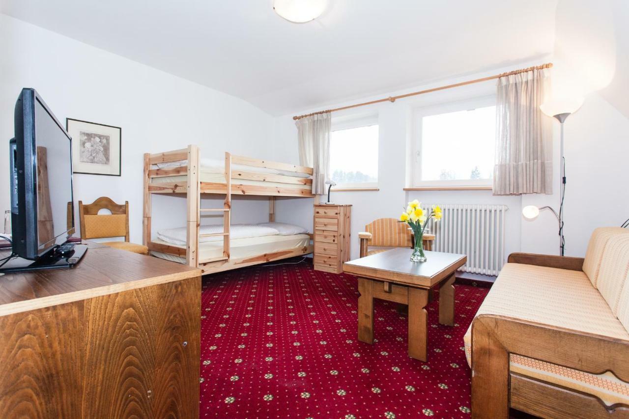 Hotel Am Wolfgrubenersee โซปราบอลซาโน ภายนอก รูปภาพ